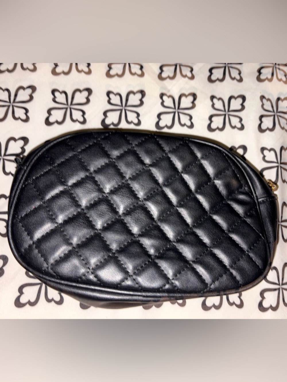 Valentino Orlandi Black Quilted Oval with Gold V Emblem - Picture 2 of 7